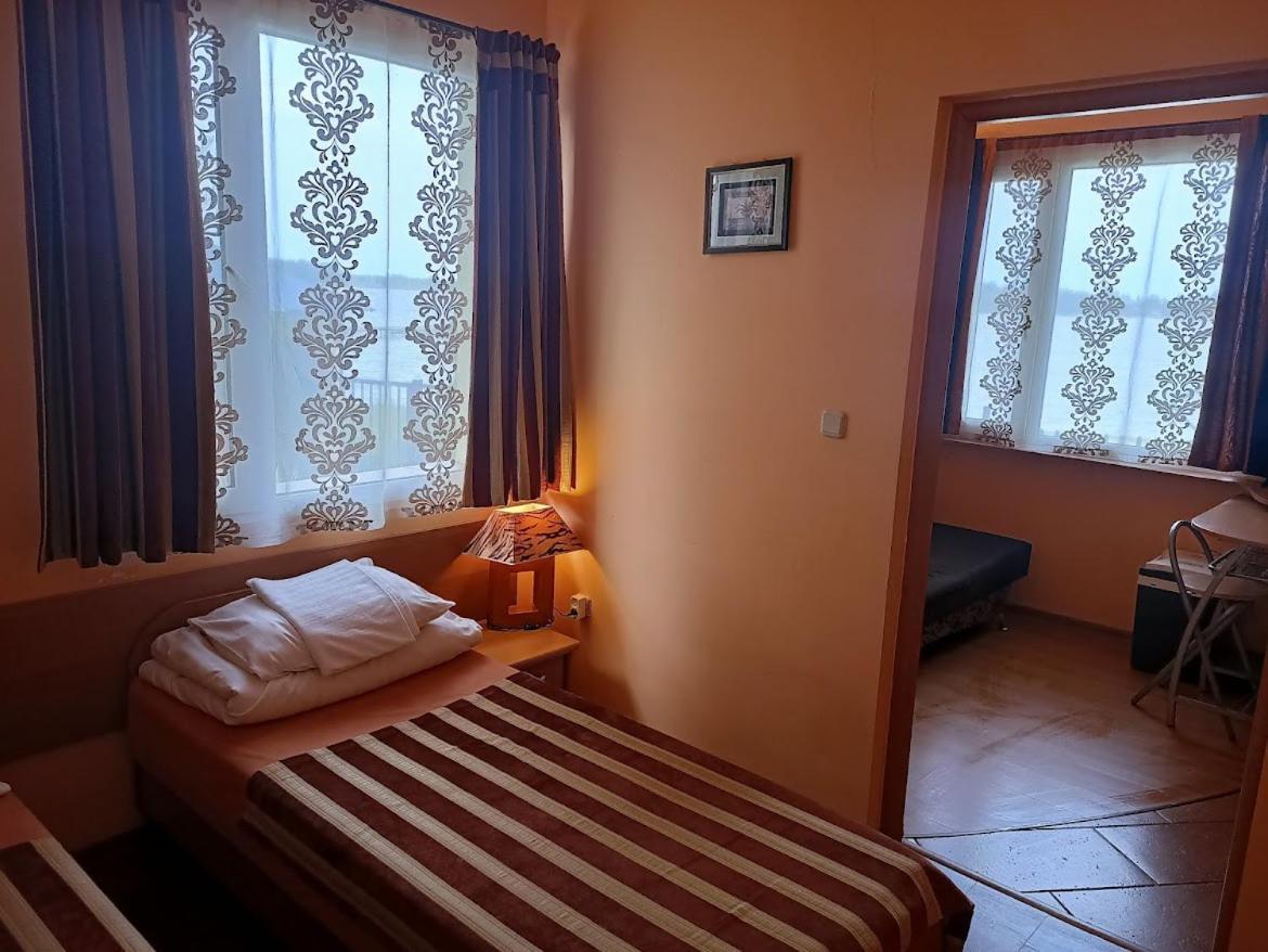 "Vanilla" Pokoje I Apartamenty Nad Brzegiem Jeziora Okuninka Luaran gambar