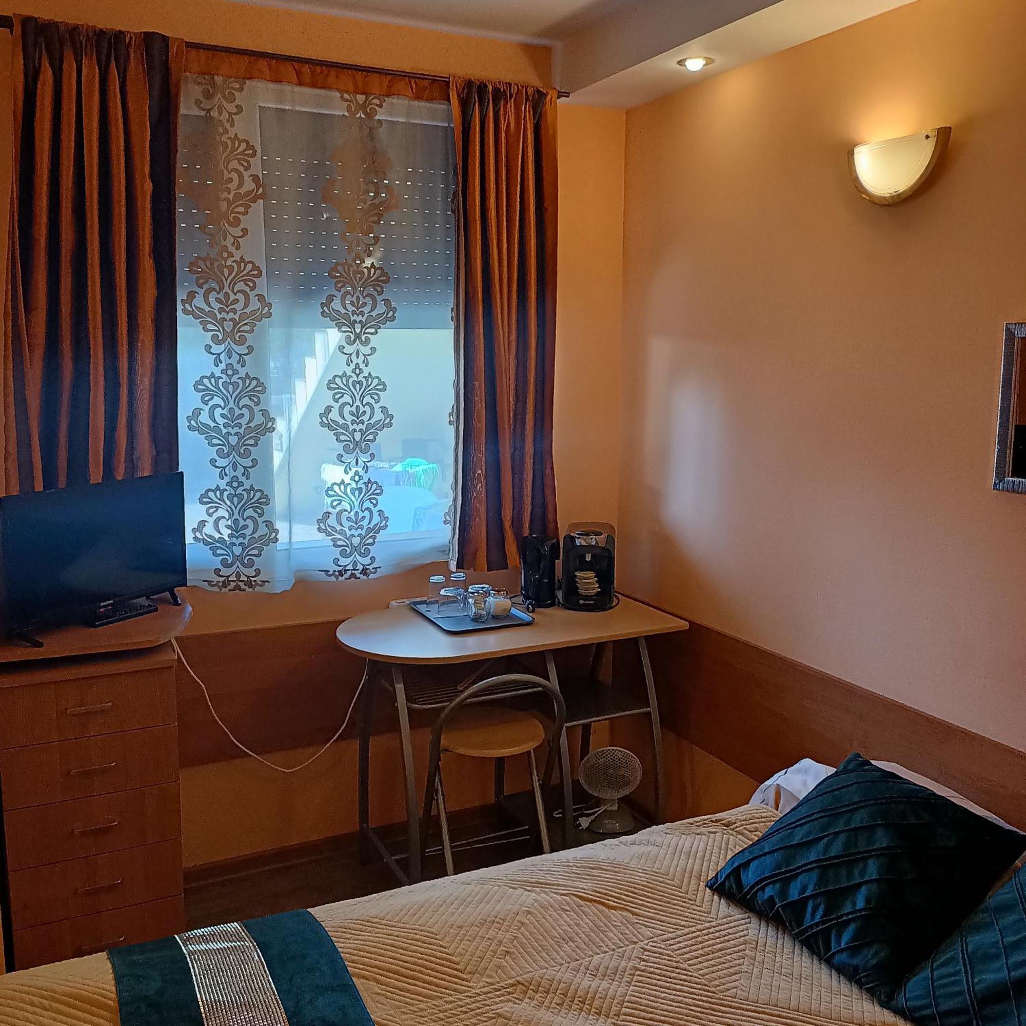 "Vanilla" Pokoje I Apartamenty Nad Brzegiem Jeziora Okuninka Luaran gambar